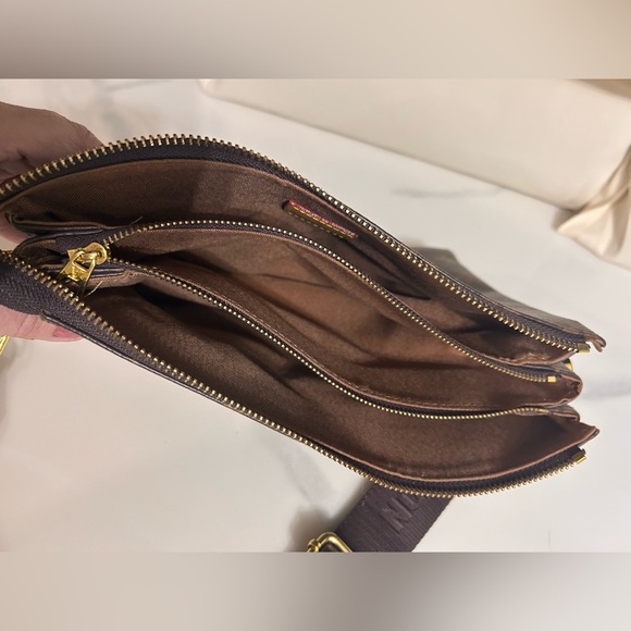 Designer Inspired Crossbody - Picture 5 of 6